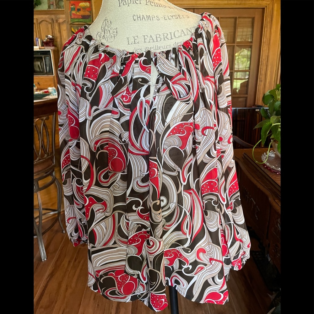 Violet and Claire Beautiful paisley type print top brown red sz XL